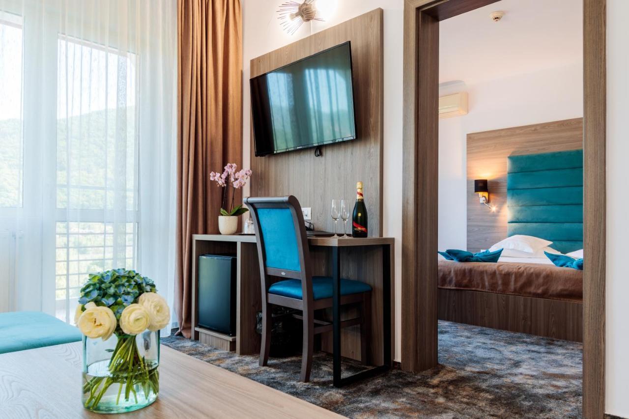 Hotel Orizont Calimanesti Exterior photo