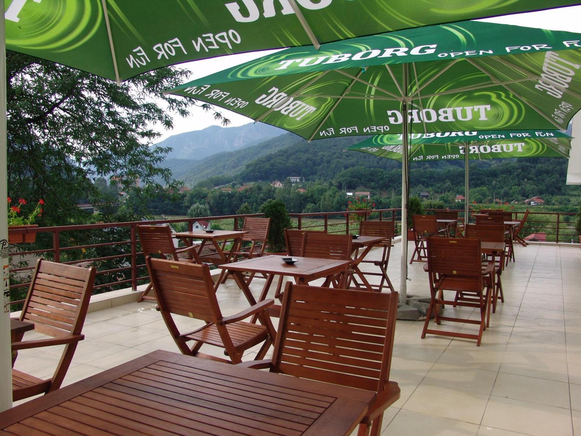 Hotel Orizont Calimanesti Exterior photo