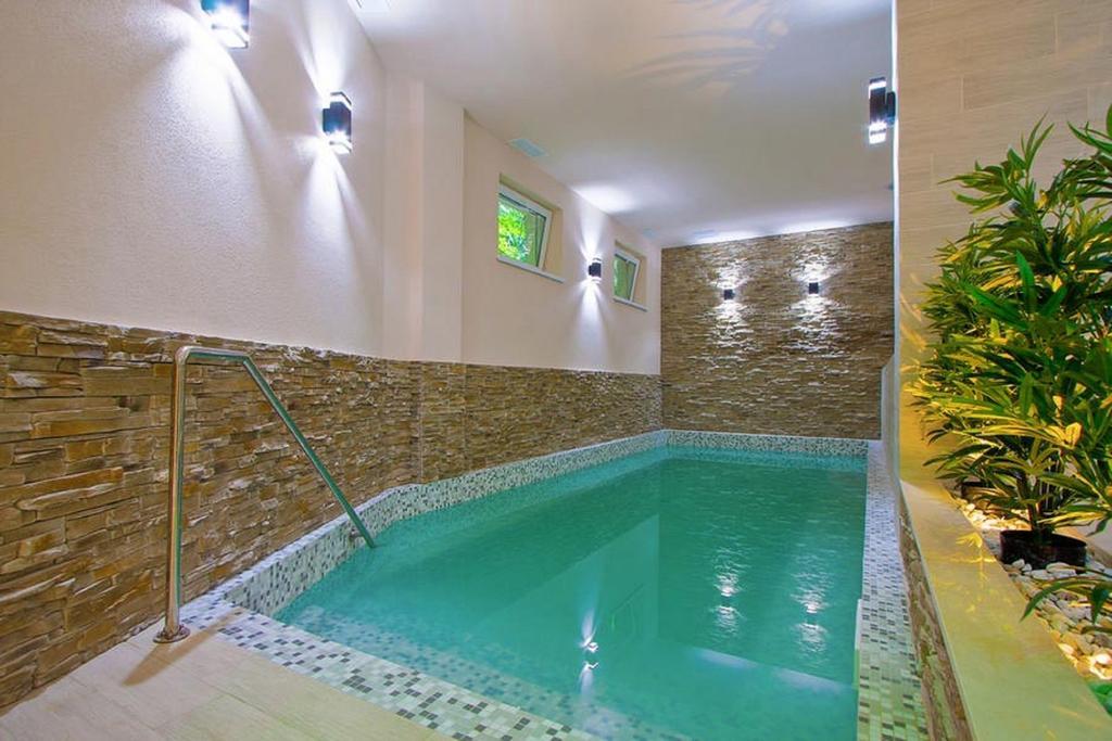 Hotel Orizont Calimanesti Exterior photo
