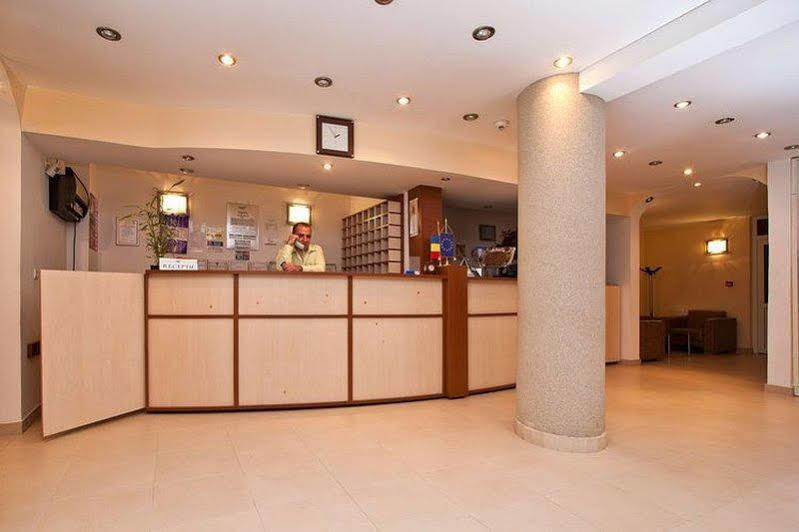 Hotel Orizont Calimanesti Exterior photo