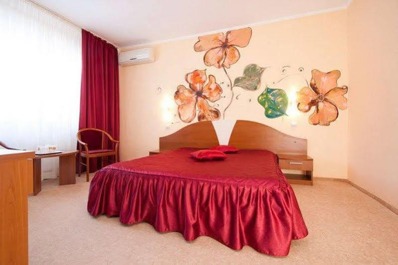 Hotel Orizont Calimanesti Exterior photo